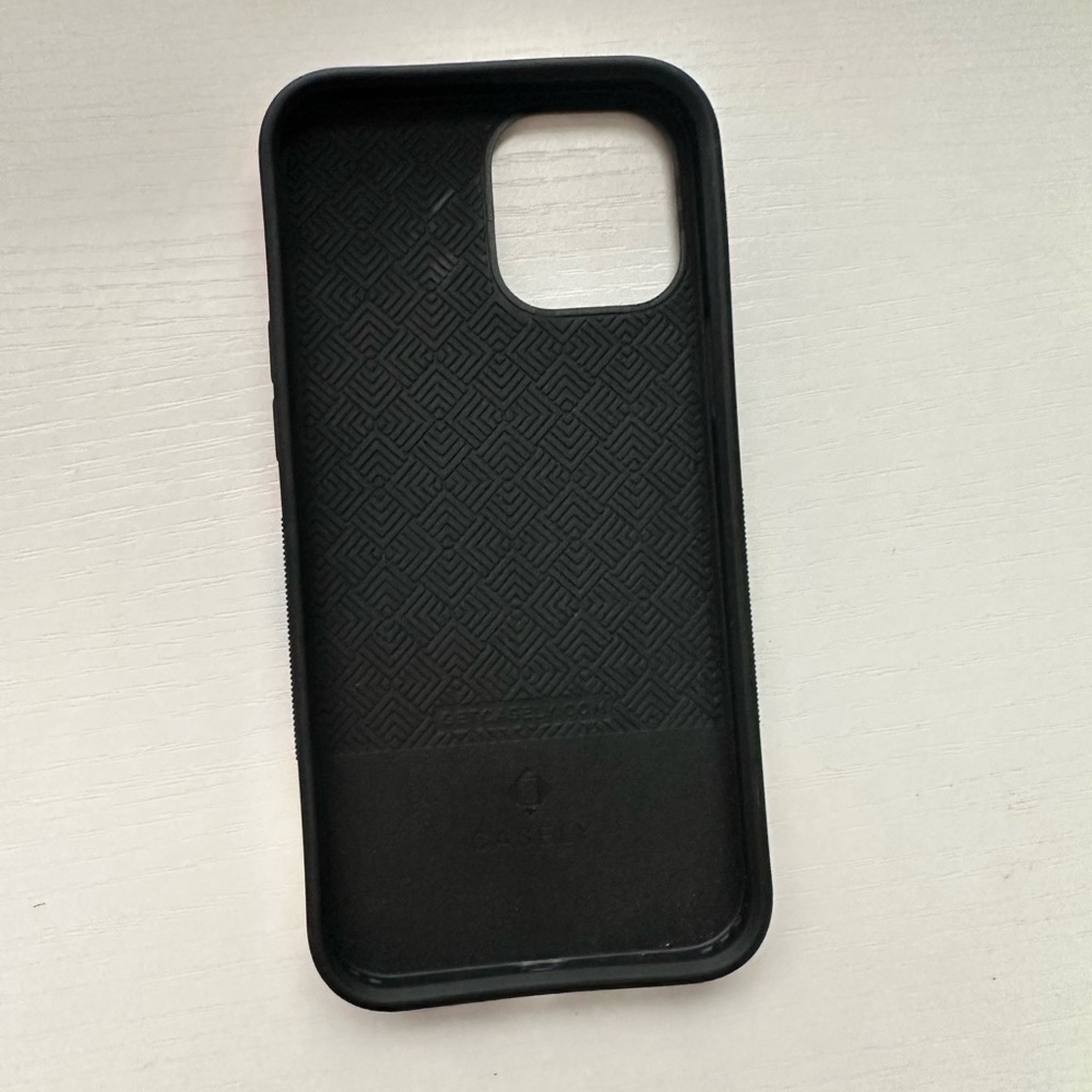 iPhone 12 Pro Max bundle cases - Picture 2 of 6